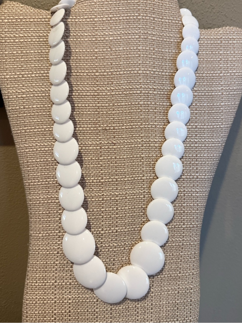 Vintage 80s Napier signed white Disc Statement Necklace Pat.4774743